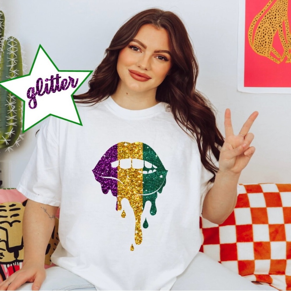 NWT Mardi Gras Glitter Lips Tee‎